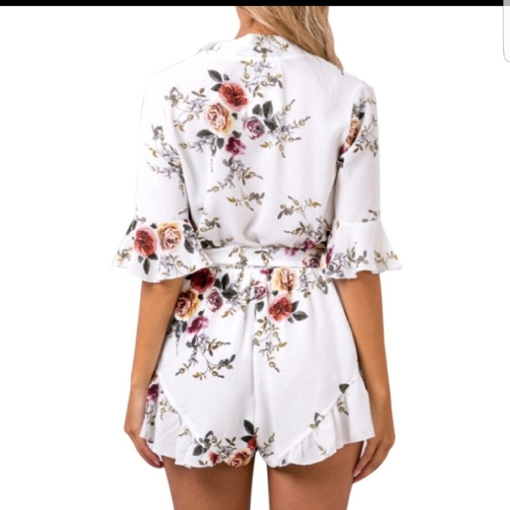 Ruffle romper - Picture 3 of 4